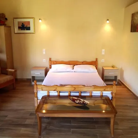 Alepetroupes Lodge